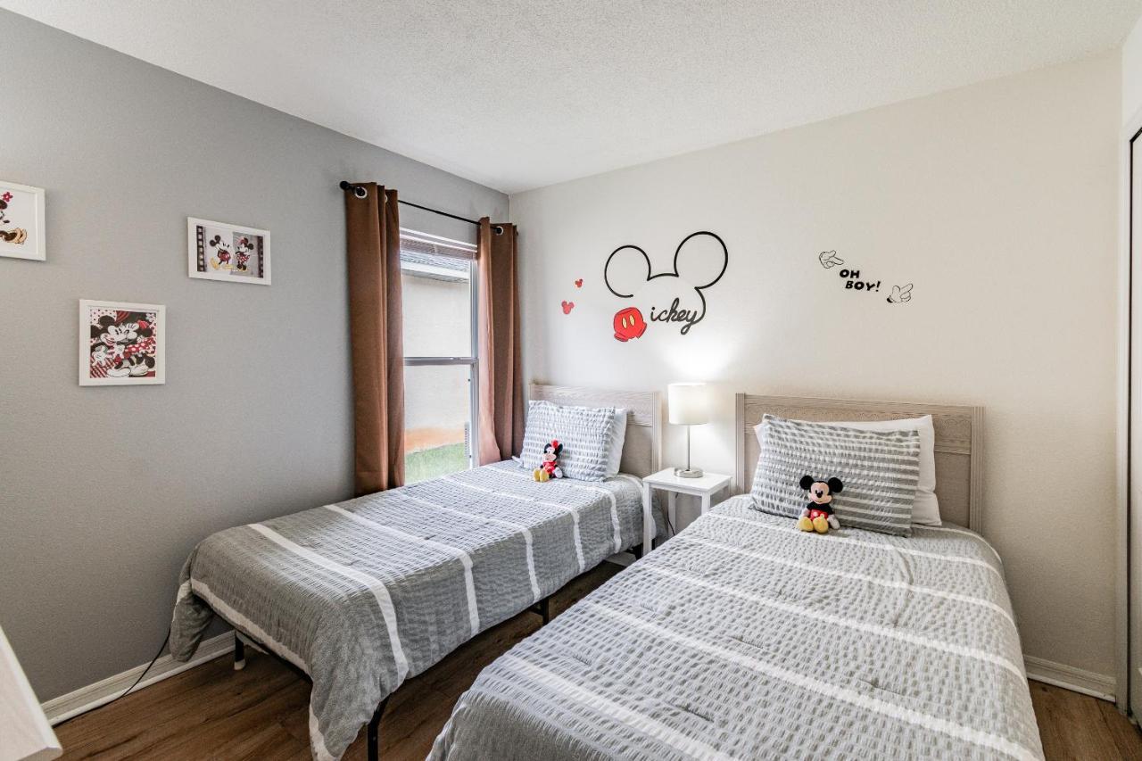 Spacious Villa With Private Pool - No Carpet - Disney Area Kissimmee Exteriör bild